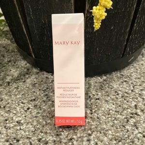 Mary Kay Instant Puffiness Reducer